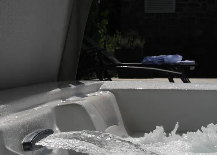 ベッド・アンド・ブレックファスト Les Epis 4*